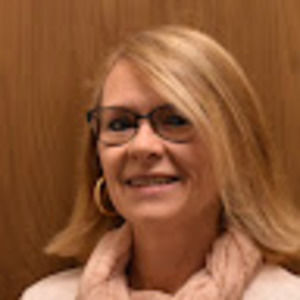 Meet your Posher, Mitzi lee